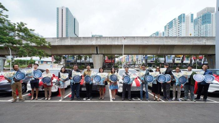 Neta Serahkan 100 Unit Pertama Neta V Ke Tangan Konsumen